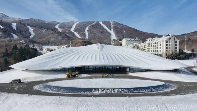  亚布力春聚，企业家心系龙江；信心涌动，机遇铺展新途。 企业服务