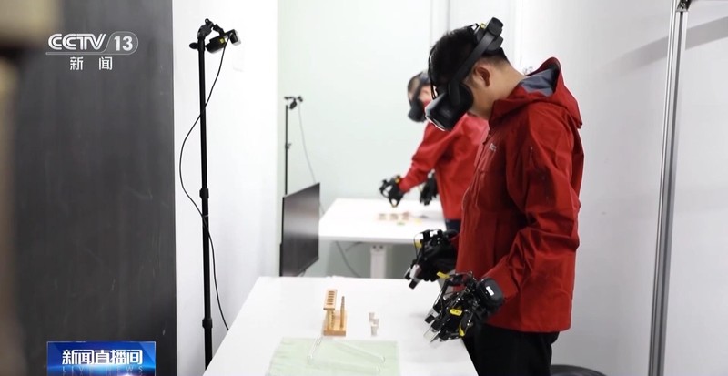  冰冷钢铁的触感觉醒：具身智能背后的真实隐忧 IT技术